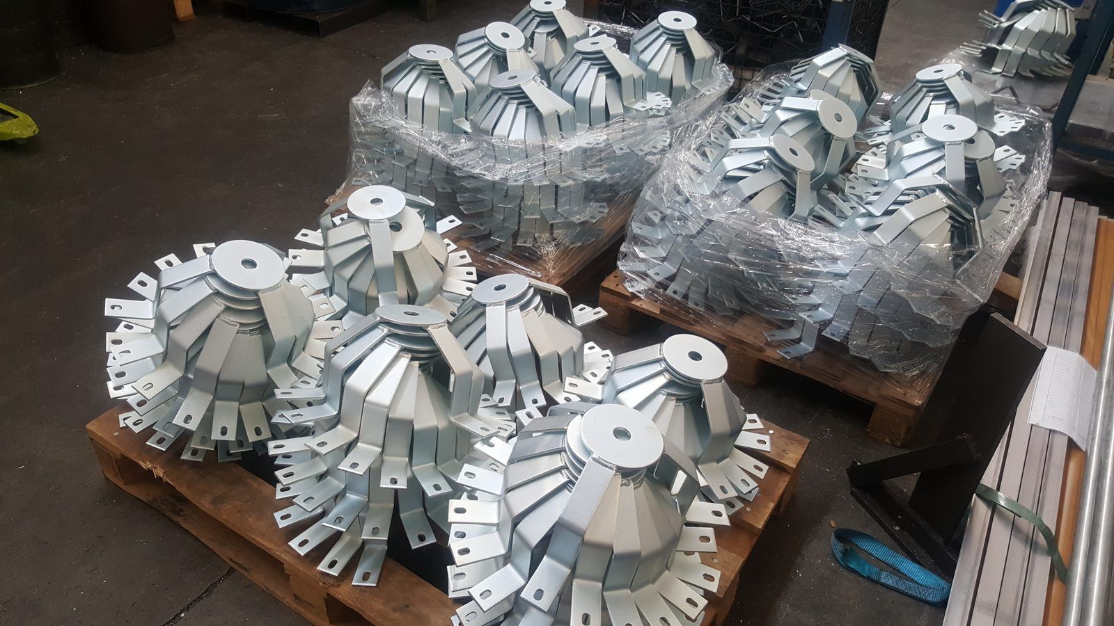 Rotary nozzle components